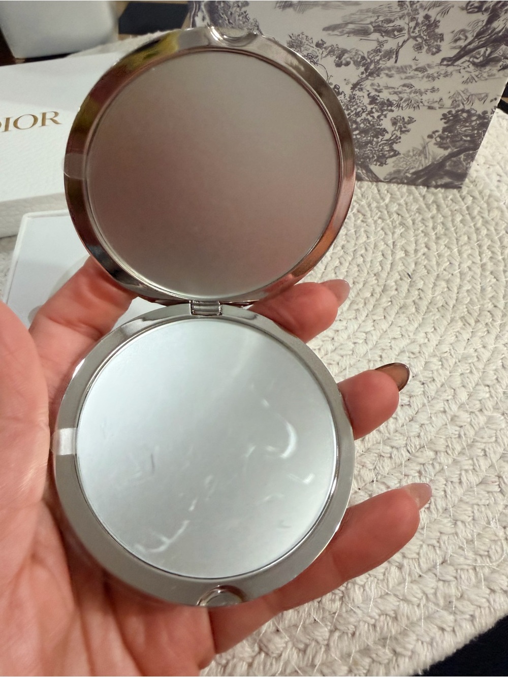 Christian Dior Blue Toile de Jouy Compact Mirror + Hardcover Ruled Notebook Set - Picture 3 of 8